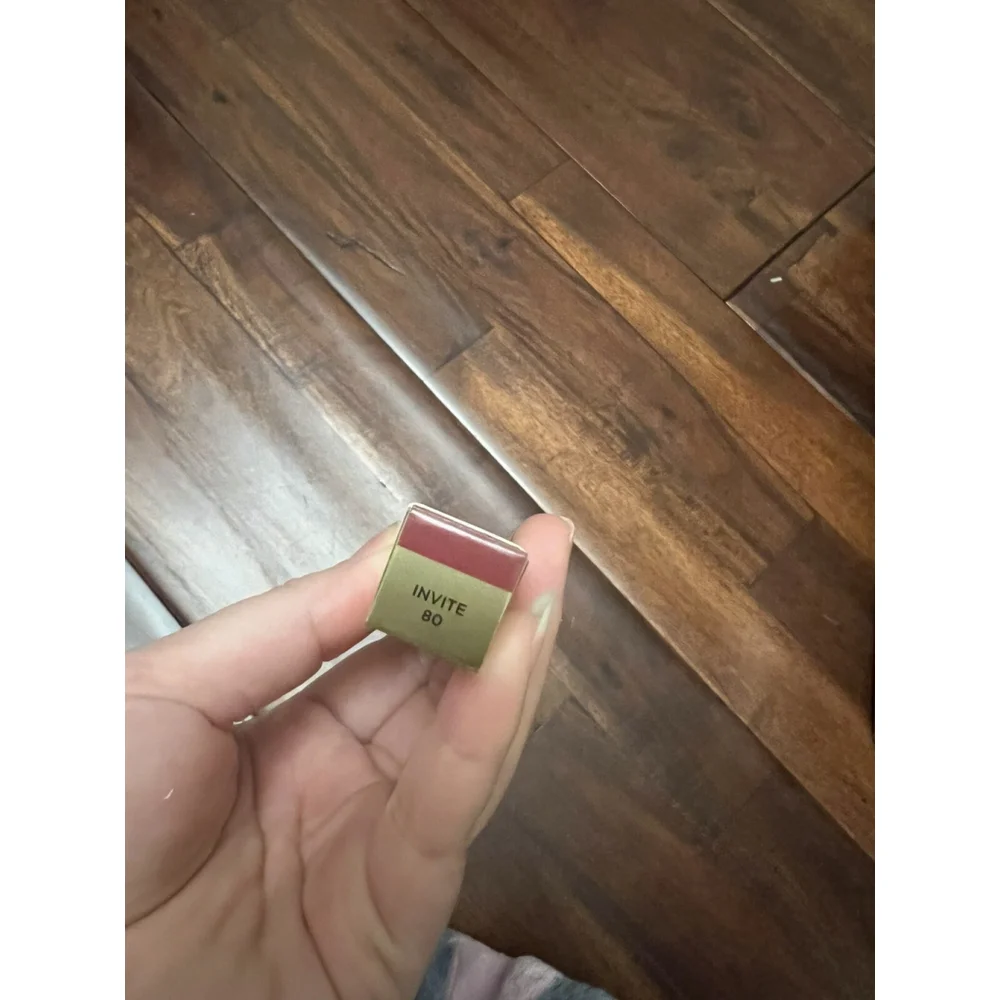 Hourglass phantom volumizing
